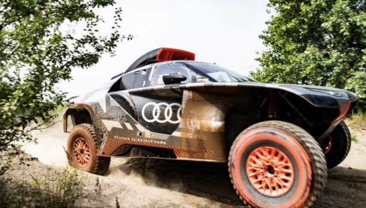 Audi: il futuro passa dal prototipo RS Q e-tron impegnato nella Dakar 2022 - Foto 5 di 20