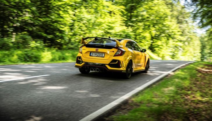 [VIDEO] Prova in pista Honda Civic Type R Limited Edition: un’arma da track day - Foto 11 di 18