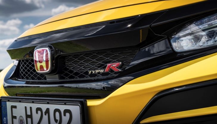 [VIDEO] Prova in pista Honda Civic Type R Limited Edition: un’arma da track day - Foto 5 di 18