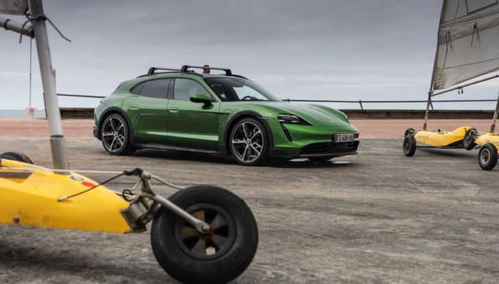 [VIDEO] Prova Porsche Taycan Cross Turismo: dalla pista al fuoristrada con 760 CV - Foto 13 di 37