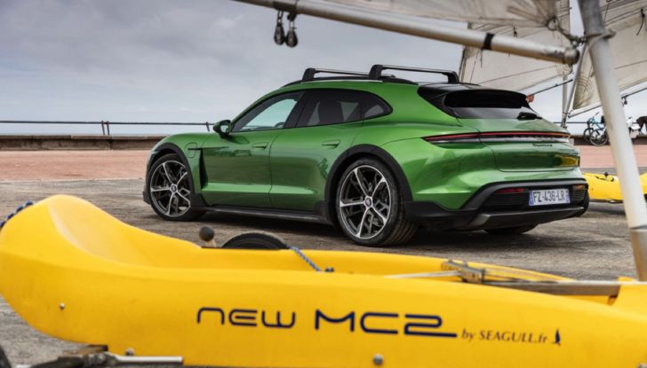 [VIDEO] Prova Porsche Taycan Cross Turismo: dalla pista al fuoristrada con 760 CV - Foto 15 di 37