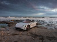 [VIDEO] Prova Porsche Taycan Cross Turismo: dalla pista al fuoristrada con 760 CV
