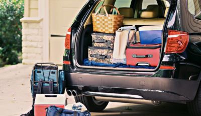Guida alle vacanze in auto: come preparare il bagagliaio