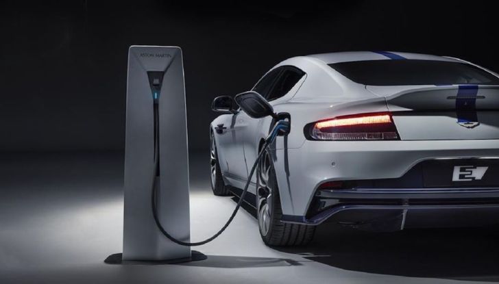 Aston Martin: sì all’elettrico ma non prima del 2026 - Foto 2 di 6