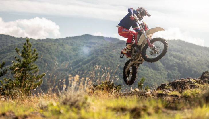 Fantic presenta la “special” XE 125 Six Days 40th Anniversary - Foto 4 di 6