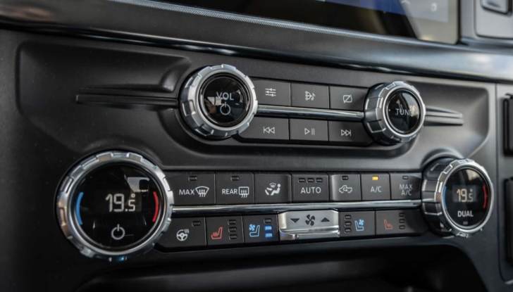 Potente e ibrido: arriva in Italia il Ford F-150 Powerboost - Foto 11 di 12