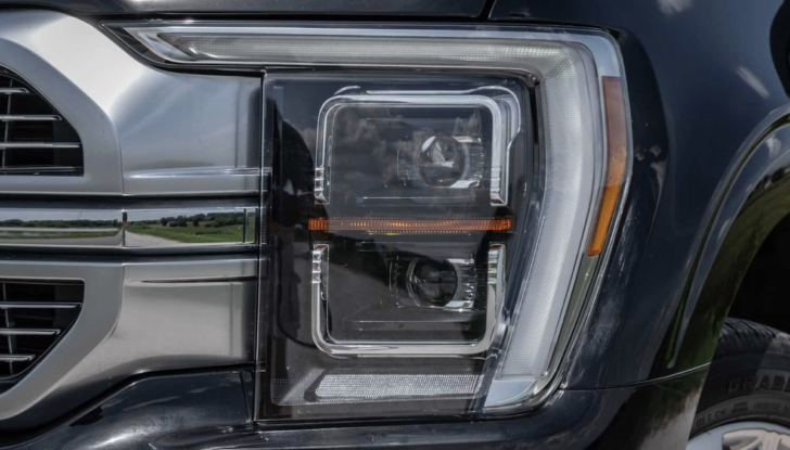 Potente e ibrido: arriva in Italia il Ford F-150 Powerboost - Foto 2 di 12