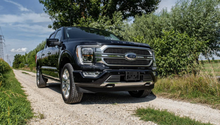 Potente e ibrido: arriva in Italia il Ford F-150 Powerboost - Foto 3 di 12