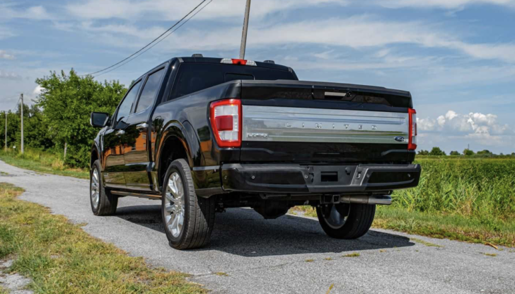 Potente e ibrido: arriva in Italia il Ford F-150 Powerboost - Foto 6 di 12