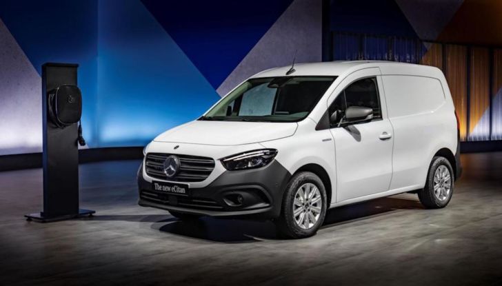 Mercedes Citan cambia pelle e divente anche elettrico - Foto 11 di 14