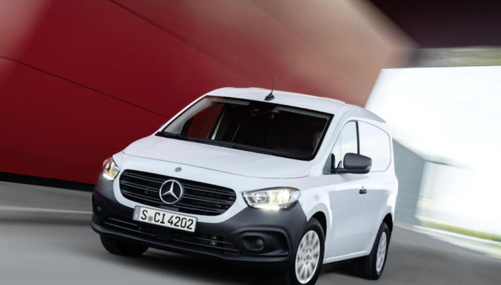 Mercedes Citan cambia pelle e divente anche elettrico - Foto 9 di 14