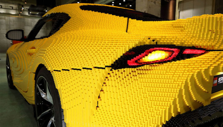 Una Toyota GR Supra fatta di Lego che si può guidare - Foto 7 di 10
