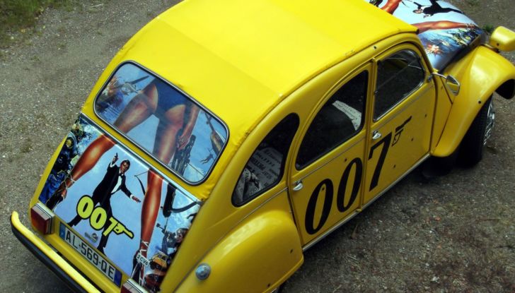 La Citroën 2CV di James Bond festeggia il suo 40° anniversario - Foto 7 di 8