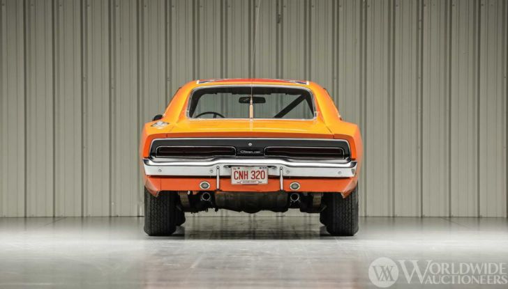 Anche la Dodge Charger in versione speciale “Generale Lee” va all’asta! - Foto 8 di 13