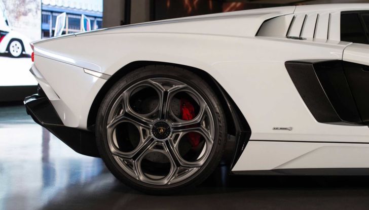 Lamborghini Countach LPi-800-4