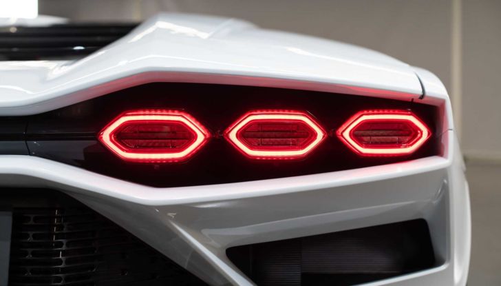 Lamborghini Countach LPi-800-4