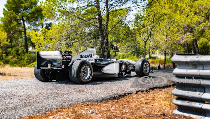 Quanto costa una McLaren da Formula 1 all’asta? - Foto 2 di 21