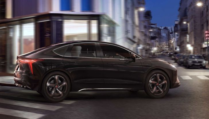 Mobilize Limo by Renault: l’elettrica destinata ai taxi e ai noleggi - Foto 1 di 10