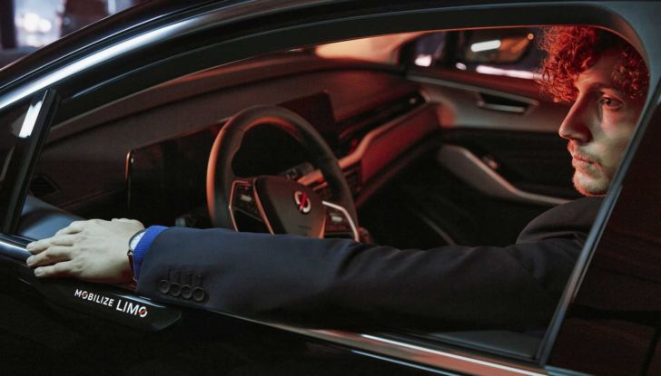 Mobilize Limo by Renault: l’elettrica destinata ai taxi e ai noleggi - Foto 8 di 10