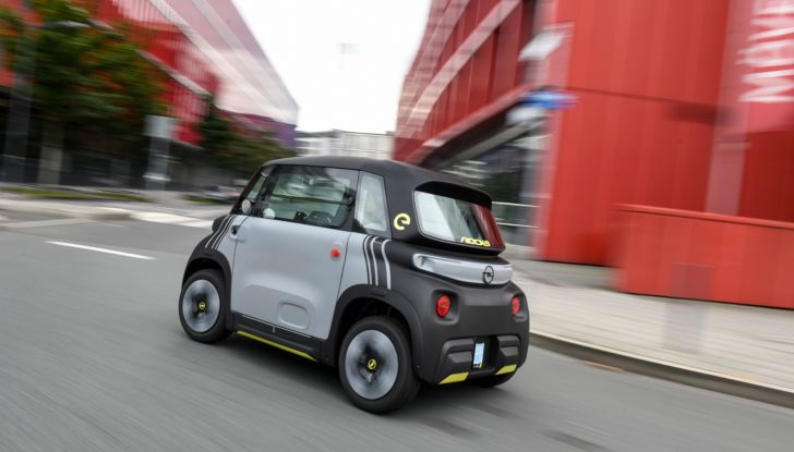 Opel Rocks-e: la microcar elettrica è ordinabile in Germania da 7.990 Euro - Foto 15 di 23