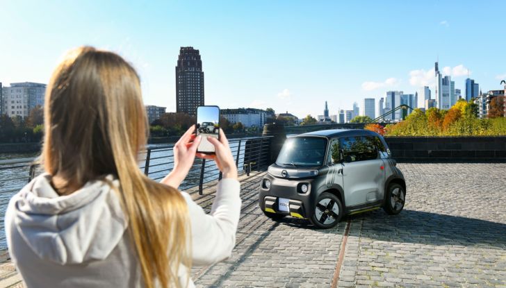 Opel Rocks-e: la microcar elettrica è ordinabile in Germania da 7.990 Euro - Foto 21 di 23