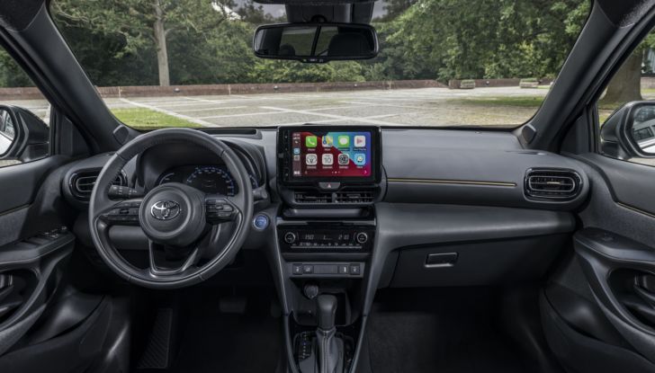Toyota Yaris Cross: test drive su strada del nuovo SUV giapponese - Foto 26 di 29