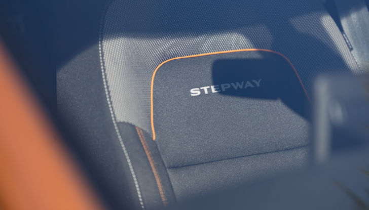 [VIDEO] Prova Dacia Sandero Stepway TCe 100 GPL ECO-G: una vettura in tutto e per tutto vincente - Foto 15 di 37