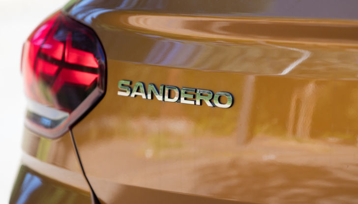 [VIDEO] Prova Dacia Sandero Stepway TCe 100 GPL ECO-G: una vettura in tutto e per tutto vincente - Foto 23 di 37