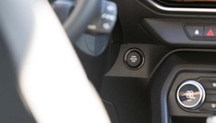 [VIDEO] Prova Dacia Sandero Stepway TCe 100 GPL ECO-G: una vettura in tutto e per tutto vincente - Foto 28 di 37