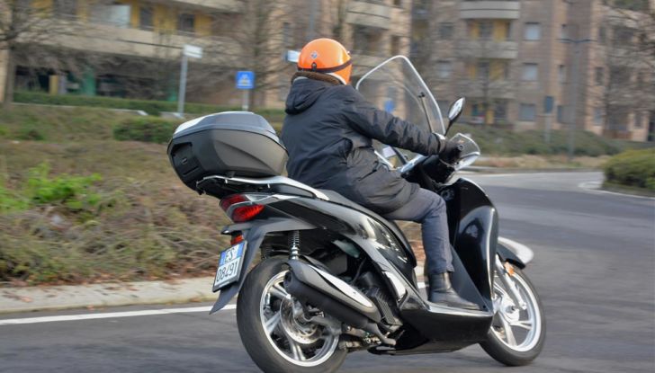 Prova Honda SH 150i: le ragione di un successo - Foto 4 di 24