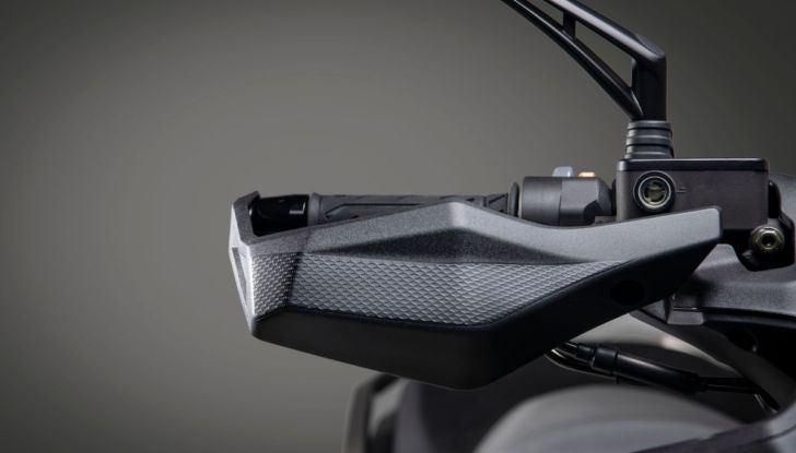 Kymco DTX360: lo scooter che diventa un adventure crossover - Foto 5 di 20