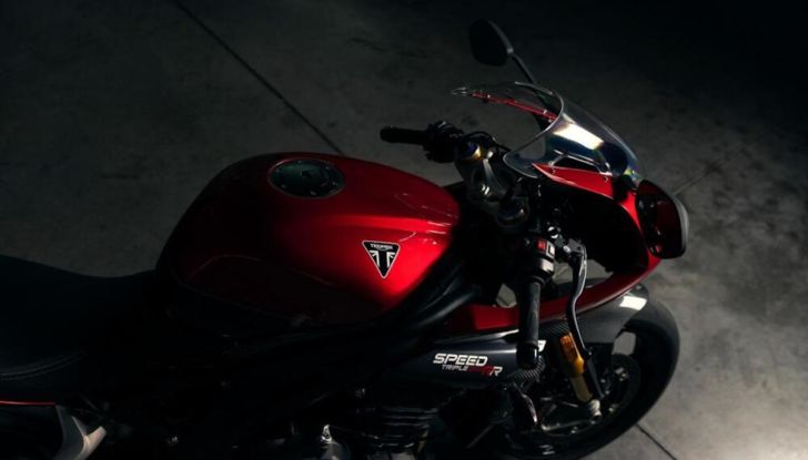 Triumph Speed Triple 1200 RR: tutte le novità del modello 2022 - Foto 18 di 19