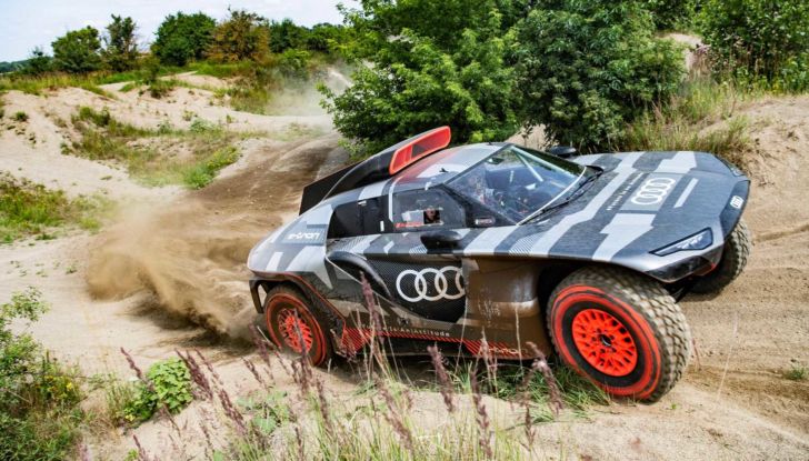 Audi si prepara alla Dakar 2022 con il prototipo RS Q e-tron - Foto 6 di 10