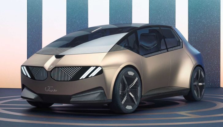 BMW iVision Circular: il prototipo che anticipa il futuro eco-sostenibile dell’automotive - Foto 1 di 14