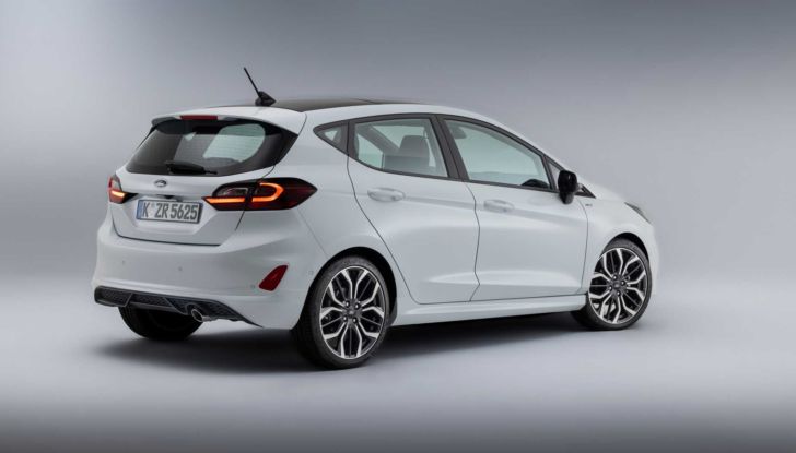 Ford Fiesta 2022: il restyling di metà carriera è più moderno e tecnologico - Foto 10 di 14
