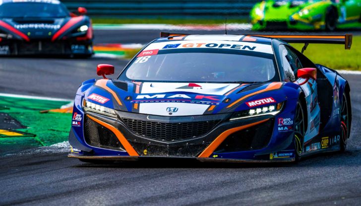 International GT Open: vittoria di Mercedes e Ferrari a Monza - Foto 11 di 38