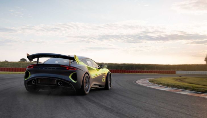 Lotus Emira GT4: l’erede della Evora per la pista ha 406 cavalli - Foto 4 di 5