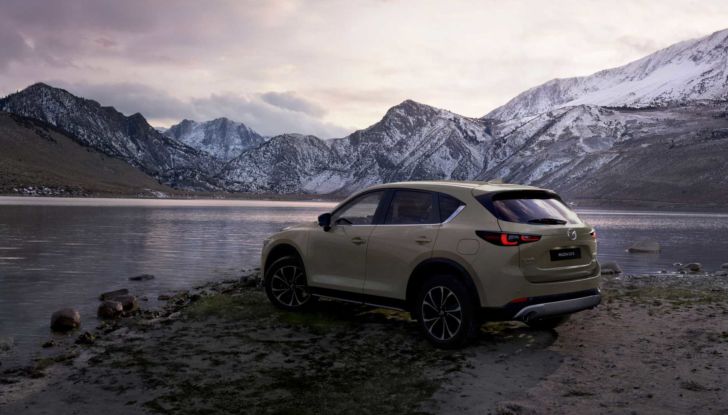 Mazda CX-60: il SUV ibrido plug-in è pronto al debutto - Foto 7 di 19