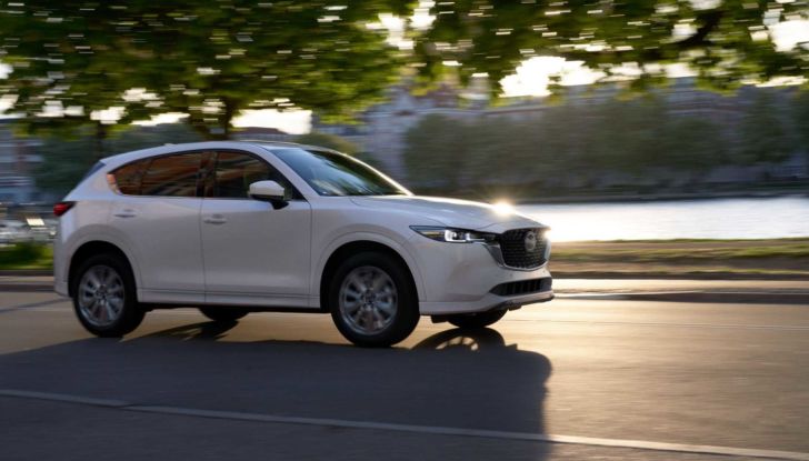 Mazda CX-60: il SUV ibrido plug-in è pronto al debutto - Foto 10 di 19