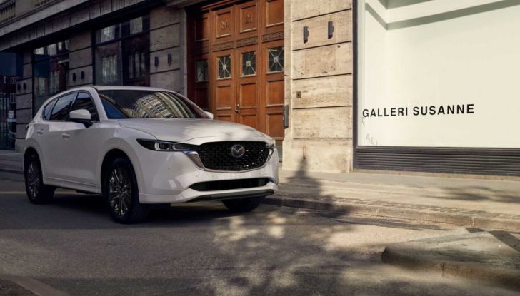 Mazda CX-60: il SUV ibrido plug-in è pronto al debutto - Foto 11 di 19