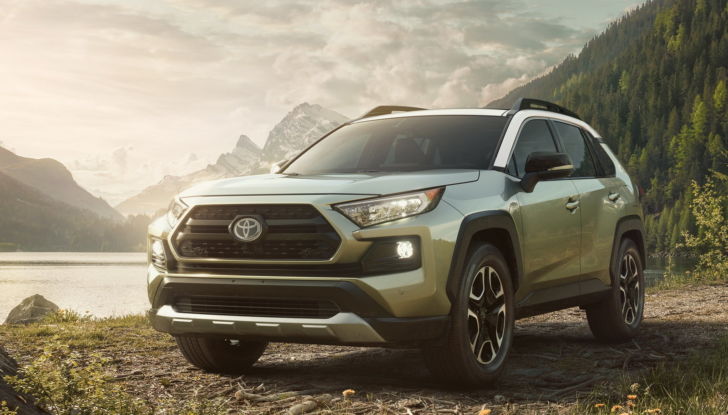 Toyota RAV4 Adventure: la versione da off-road arriva in Italia - Foto 1 di 6