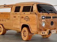 Volkswagen Bulli: il Type 2 replica realizzato in legno è spettacolare!