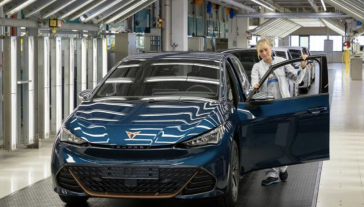 Cupra: al via la produzione di Born, il primo modello 100% elettrico - Foto 8 di 18