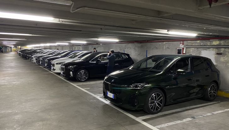 BMW Serie 2 Active Tourer: prova su strada della monovolume ibrida - Foto 2 di 19