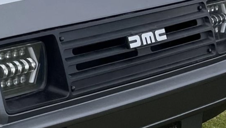 Ritorno al Futuro discutibile con la DeLorean a tre ruote - Foto 4 di 7