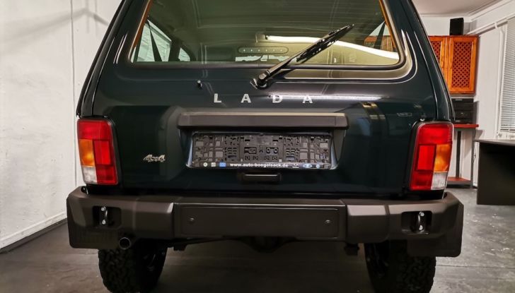 Lada Niva Legend 50th Anniversary: serie limitata e prezzo triplicato - Foto 6 di 6