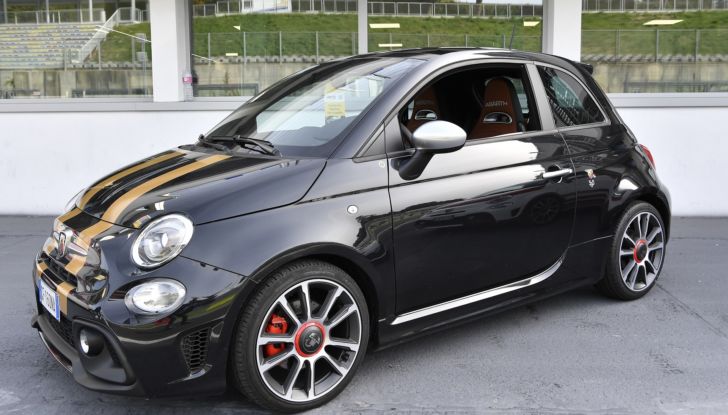 Anche Abarth verso l’elettrico: a Vallelunga debuttano le 595 K-Hertz e le 500 Icon-e - Foto 9 di 20