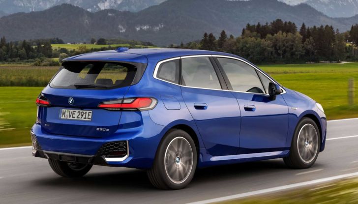 BMW Serie 2 Active Tourer: prova su strada della monovolume ibrida - Foto 8 di 19