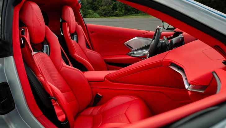 Chevrolet Corvette: il futuro è ibrido (2023) e poi elettrico - Foto 17 di 19