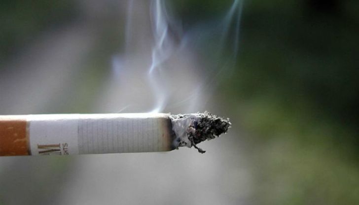 Fumare e svapare in auto: legge, divieti e multe - Foto 7 di 7